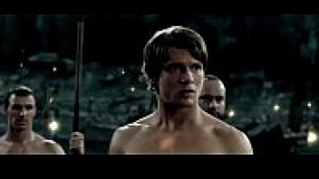 >ดูหนังฝรั่ง18+ออนไลน์ 300 เต็มเรื่อง (Rise of an Empire) สงครามทะเลเลือด ฉากเย็ดบนเรือเด็ดเร้าร้อน ระหว่างธีมิสโทเคิลส์ควยโตกับอาร์ทีมีเซียแม่ทัพสาวสวยหีสุดโหด