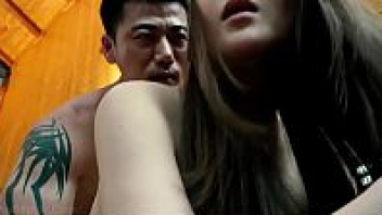 >หนังอีโรติค Porn 18+โป๊เรทอาร์เกาหลี น้องสาวถูกพี่ชายเย็ดทำโทษด้วยท่าหมา Sister’s Secret Swapping หุ่นน้องสาวที่ว่าเด็ดแล้ว รูหียังตอดควยพี่ชายอีกซะด้วย