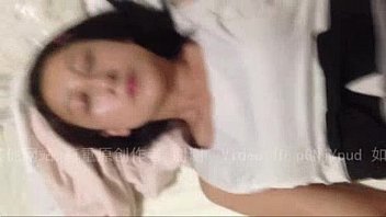 >ดูหนังโป๊ฟรี Porn jizz โสเภณีจีนรุ่นคุณป้ารับงานเย็ดกับลูกค้าหนุ่ม โดนควยคนรุ่นลูกป้าเลยฟินหี เป็นกะหรี่โดนเย็ดหีทุกวัน เจอคนเย็ดสะใจอยากแถมให้เย็ดฟรีอีกน้ำ