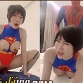 >คลิปหลุด Onlyfans Muaymyb สาวนมใหญ่ใส่ชุดซูเปอร์แมน โดนสไปเดอร์