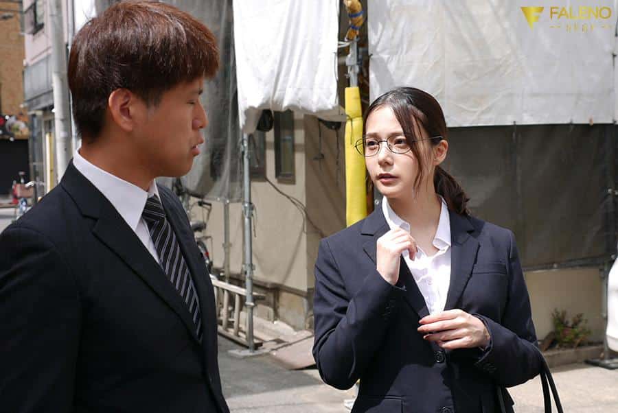 >FSDSS-719 [ซับไทยUncen] สาวเรียบร้อยเรื่องอย่างว่าเธอหื่นมาก Hikari Azusa