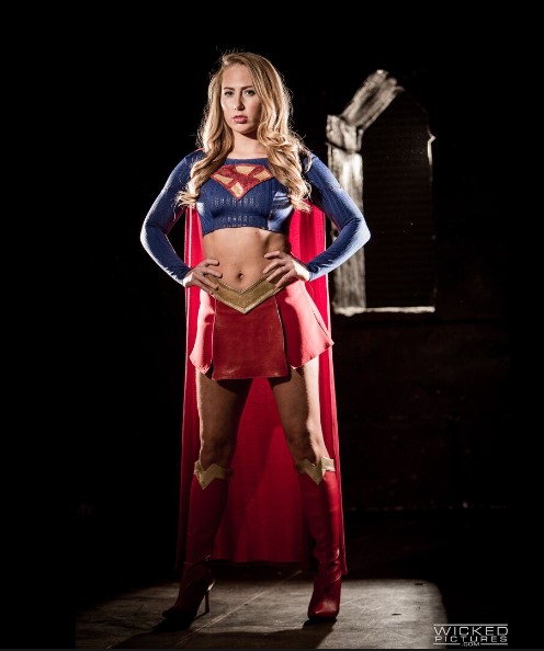 >อยากจะพิทักษ์โลกต้องโม๊กควยสู้ Supergirl parody