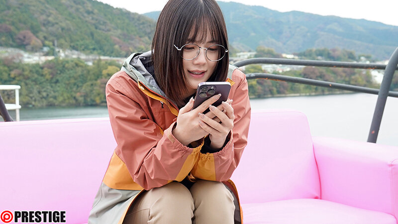 >av uncen เมื่อผมพักห้องเดียวกับสาวแว่นขี้อาย ABF-073