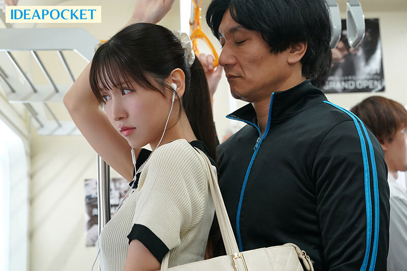 >IPZZ-248 เย็ดสดแตกในบนรถไฟแบบนี้ก็ได้เหรอ Momo Sakura