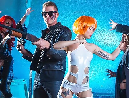 >หนังโป๊รวมจักรวาล Back to the 90s. - Terminator T-800 And Leeloo xxx